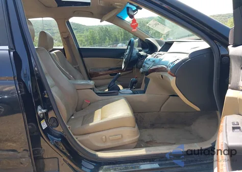 2011 Honda Accord 2.4 Ex-L z USA, uszkodzony, nr VIN 1HGCP2F80BA066449